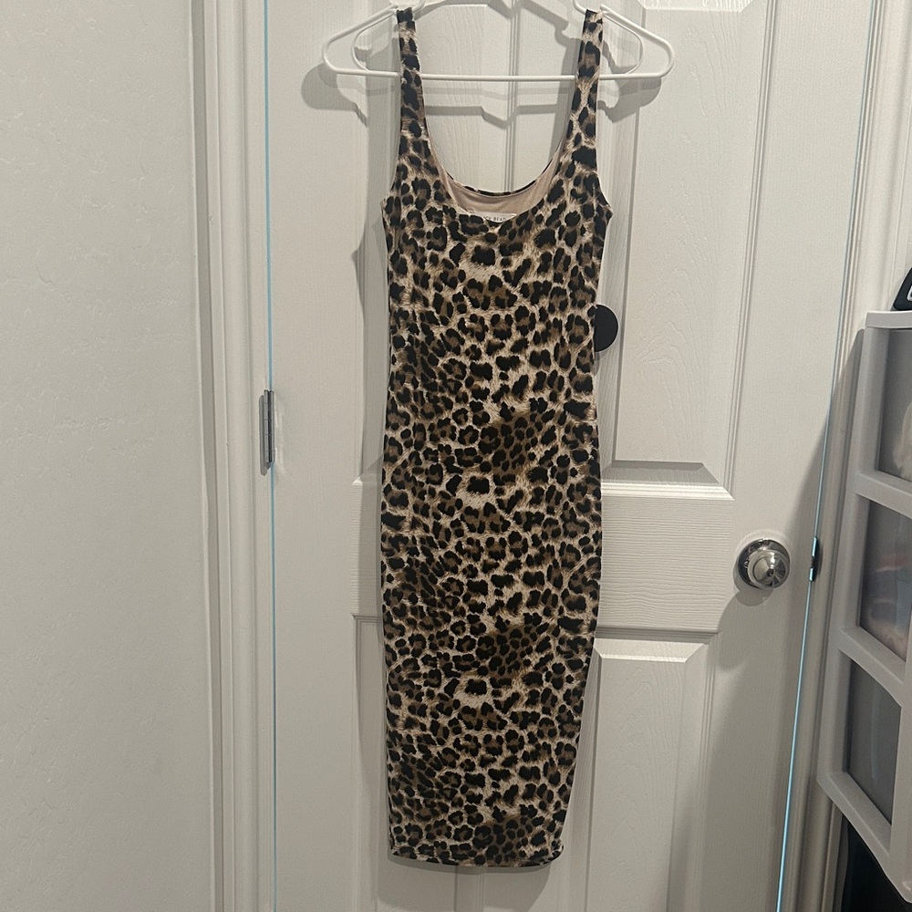 Hot Miami Styles Leopard Print Midi Dress